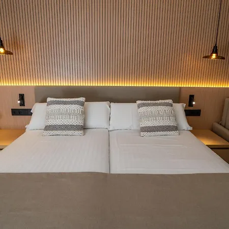 Отель Portblue Club Pollentia & 4*